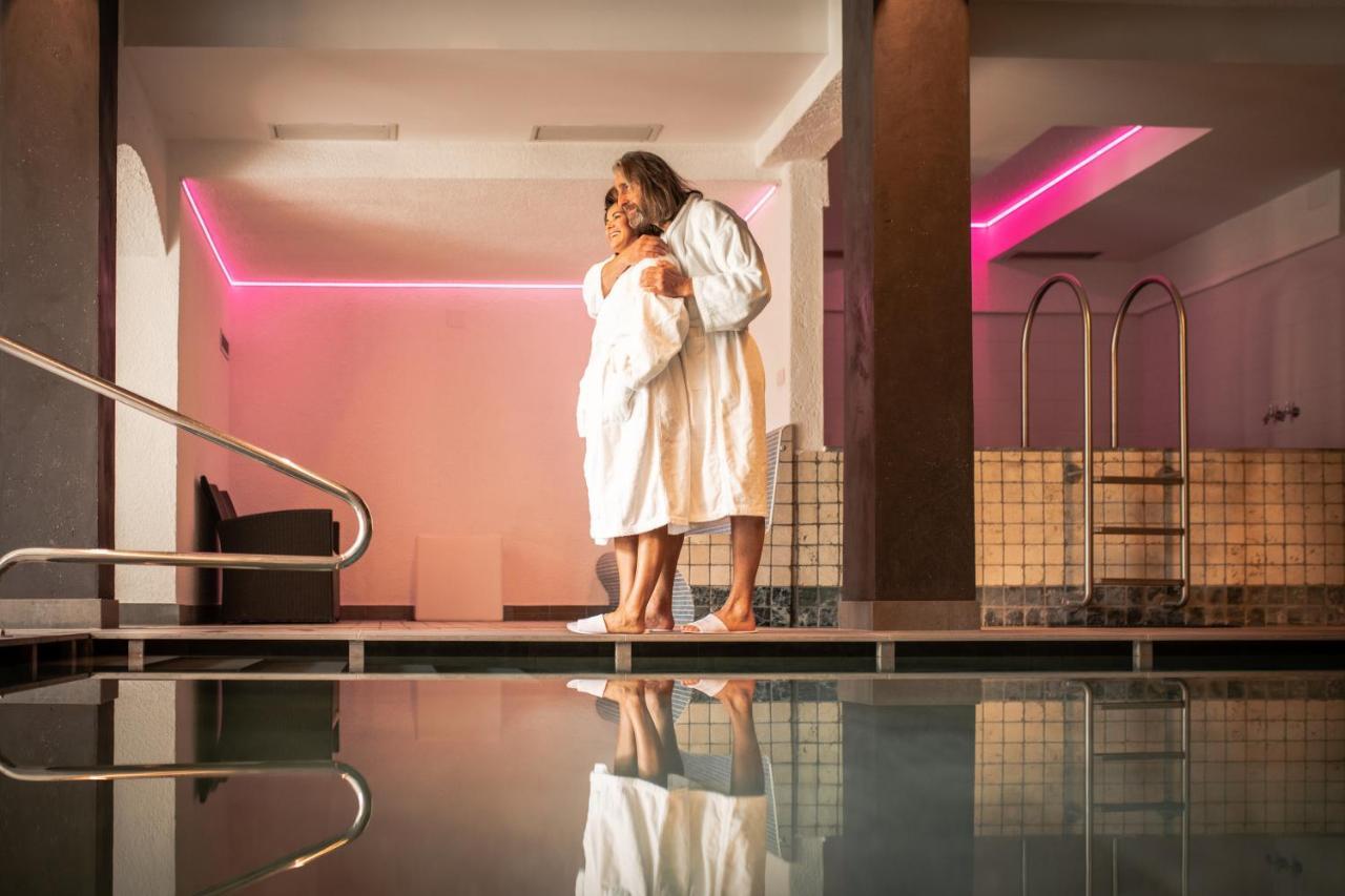 Hotel Gissbach Brunico Bagian luar foto