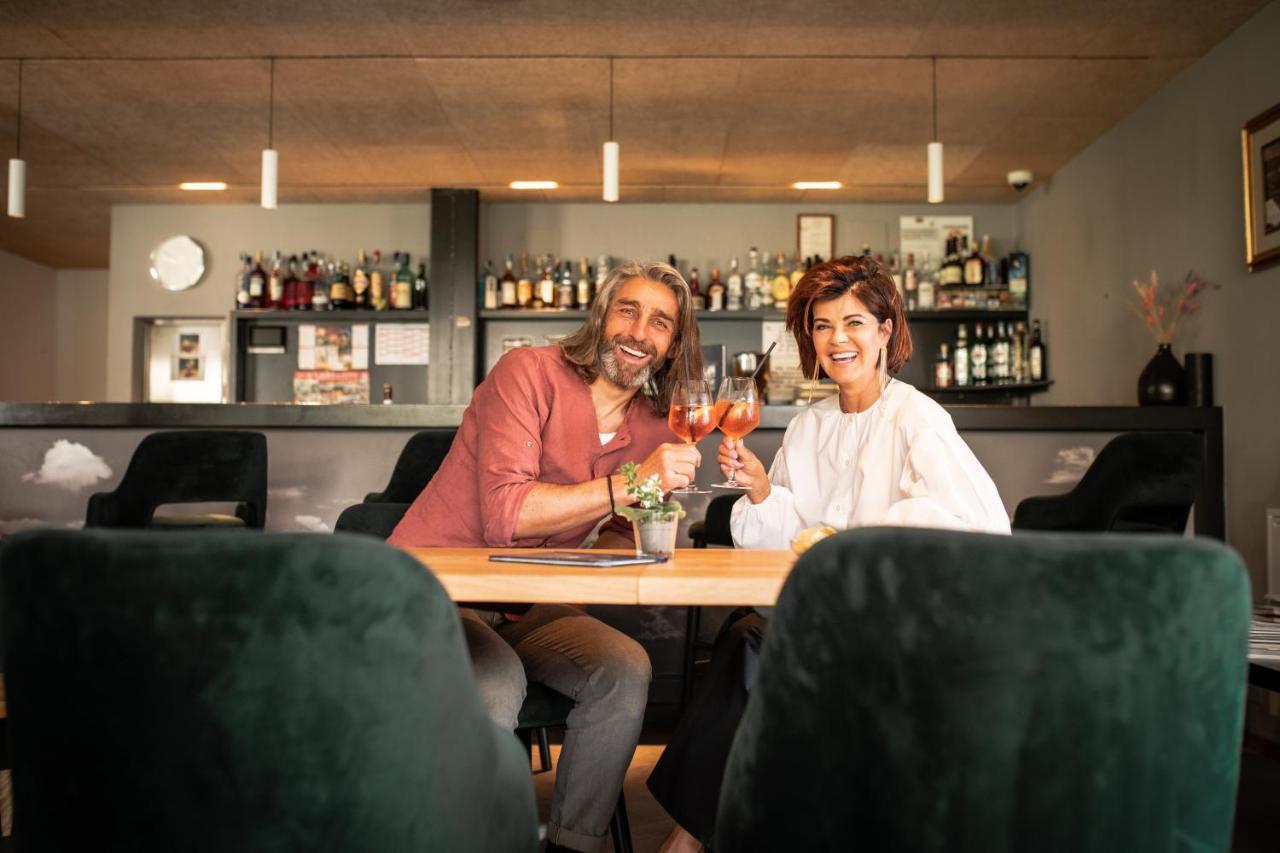 Hotel Gissbach Brunico Bagian luar foto